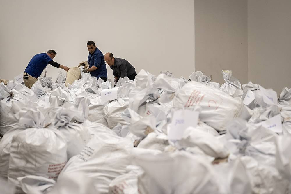 Yurt dışı temsilciliklerde kullanılan 1 milyon 817 bin oyun tasnifine başlandı - Resim: 32